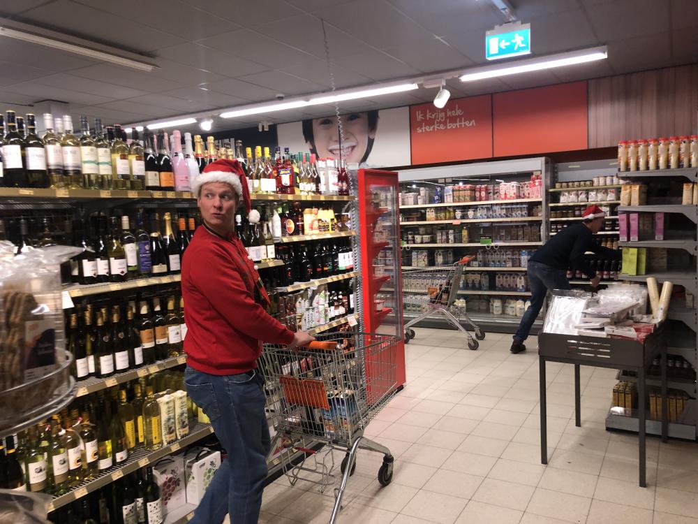 Nieuws - Kerstpakketten avond: 2 min gratis winkelen bij COOP Kockengen!